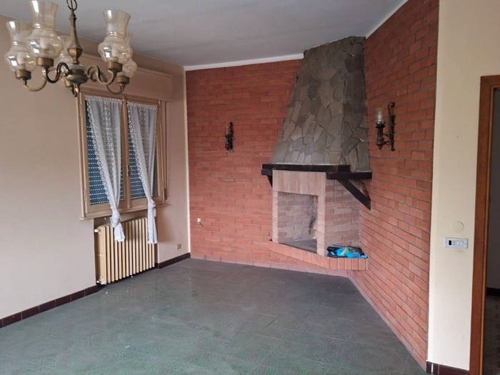 Appartamento quadrilocale in vendita in Via Sinistra Guerro, Centro, Castelvetro di Modena
