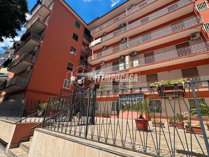 Appartamento bilocale in vendita in Via Monte Faito, Secondigliano, Napoli