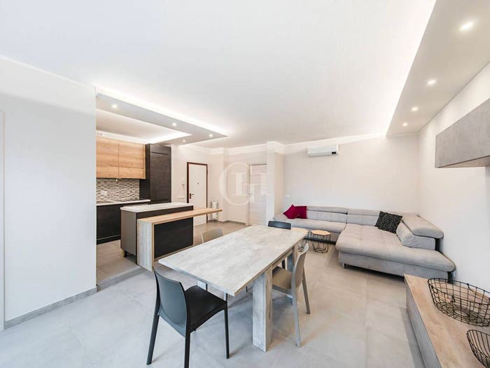 Appartamento trilocale in vendita in Via Monte Carega, Centro, Peschiera del Garda