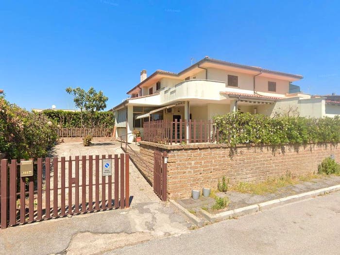 Casa trilocale in vendita in Viale America, Miami, Ladispoli