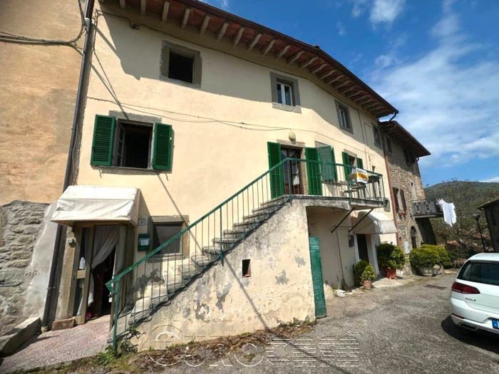 Appartamento trilocale in vendita in Via delle Stelle, Centro, Lisciano Niccone