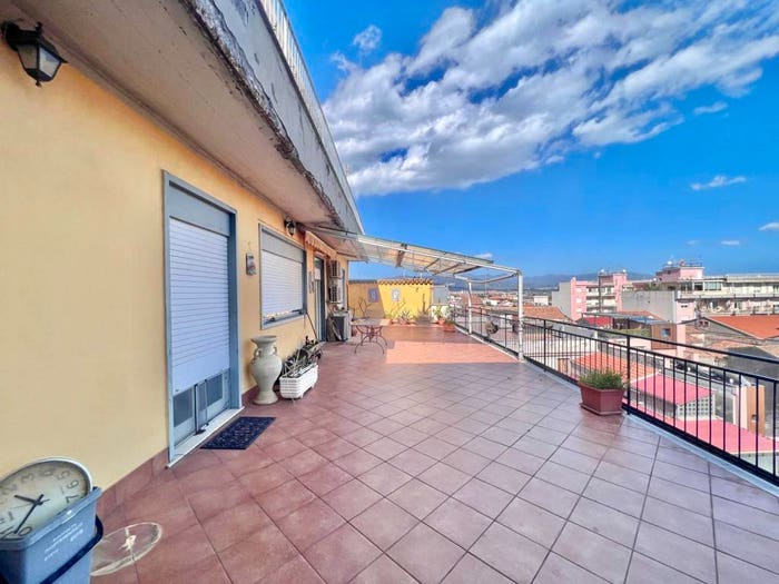 Appartamento con 5 locali in vendita in Via Piave, Centro, Riposto