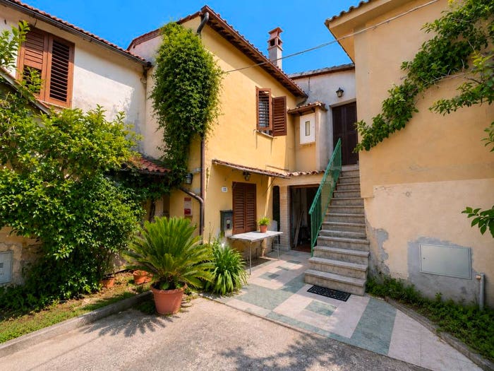 Casa quadrilocale in vendita in Via Giustiniano, Fara in Sabina