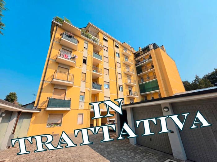 Appartamento trilocale in vendita in Via Trento, Centro, Fino Mornasco