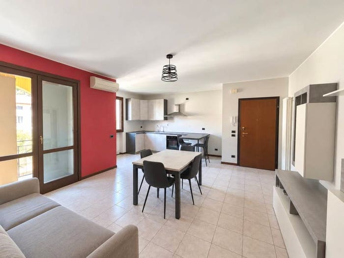 Appartamento trilocale in vendita in Via Pesa, Centro, Montebello Vicentino