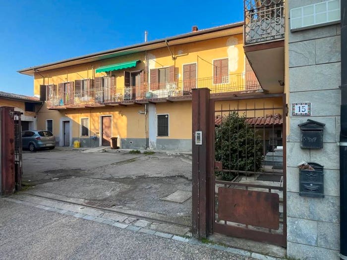 Appartamento con 6 locali in vendita in Piazza Libertà, Rovasenda