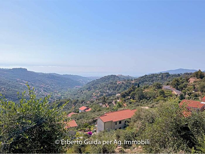 Casa con 6 locali in vendita in sp, Diano Borello, Diano Arentino