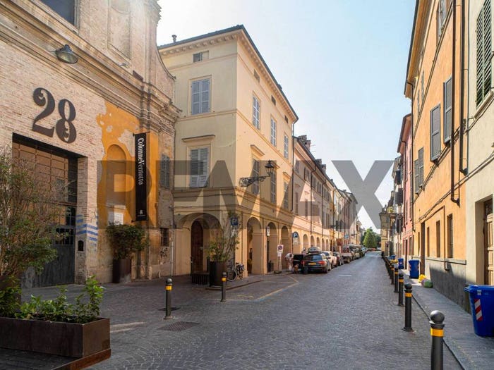 Appartamento con 5 locali in vendita in VIA BORGO COLONNE, Centro Storico, Parma