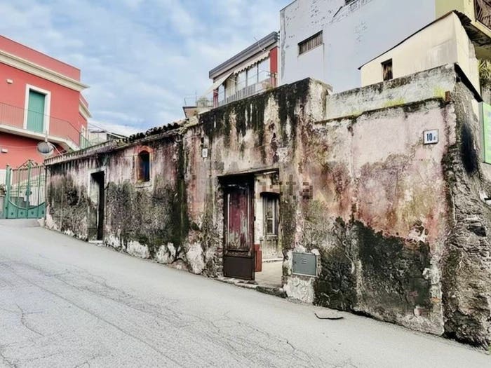 Casa con 6 locali in vendita in Via Miracoli, San Giovanni Tupparello, Acireale