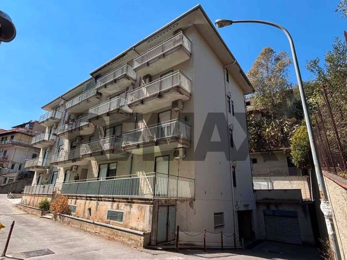Appartamento quadrilocale in vendita in Vicolo Calcerano, Centro, Monreale