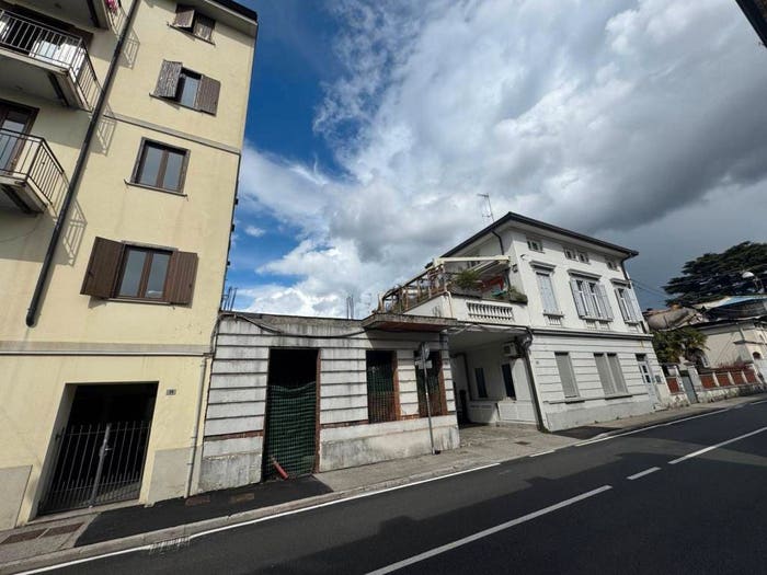 Appartamento con 6 locali in vendita in VIA CADORNA, Centro, Gorizia