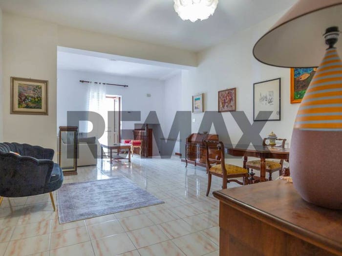 Appartamento quadrilocale in vendita in Corso I Maggio, Centro, Scafa