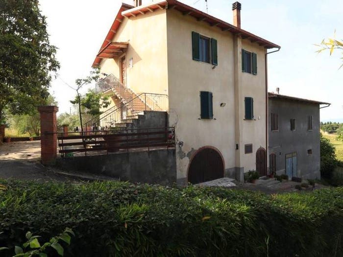Appartamento con 6 locali in vendita in Località Colombaiolo, Lucignano