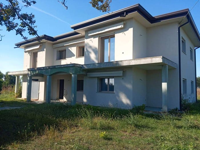 Casa con 6 locali in vendita in Centro, Taglio di Po