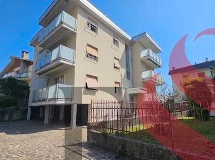 Appartamento trilocale in vendita in Via Torino, Centro, Albino