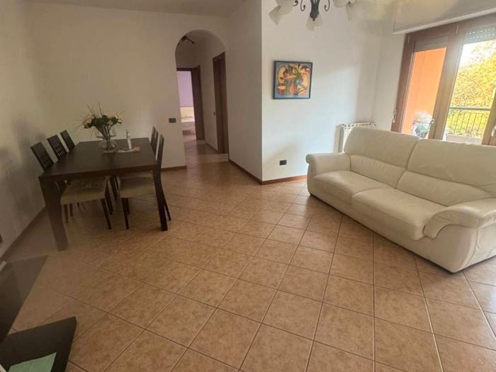 Appartamento trilocale in vendita in Via Galileo Ferraris, Binasco