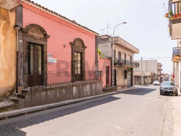 Casa con 6 locali in vendita in Centro, Belpasso