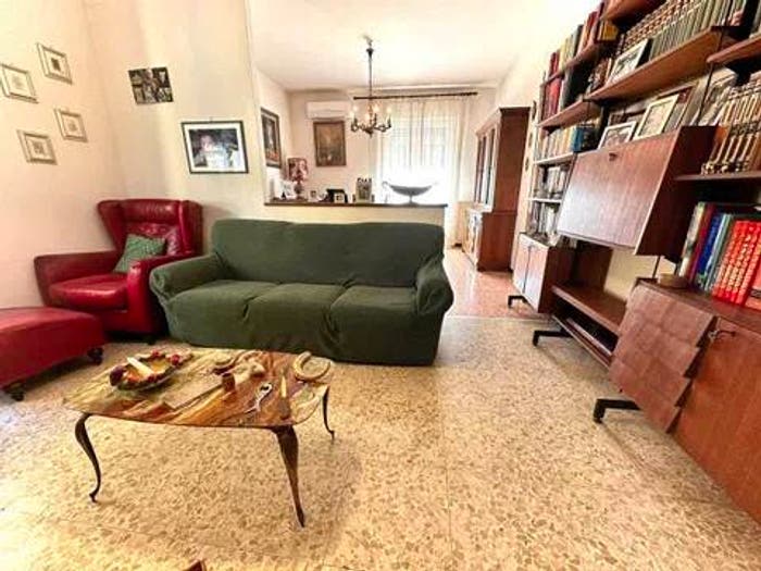 Appartamento con 6 locali in vendita in Via Nazionale, Centro, Aulla