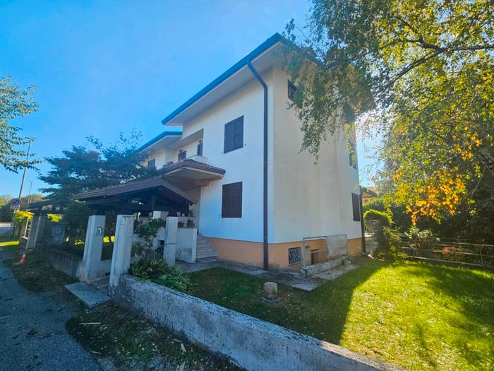 Casa con 6 locali in vendita in VIA LEONARDIS, Centro, Gorizia