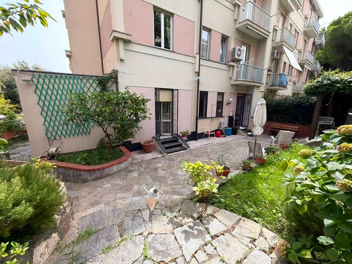 Appartamento con 5 locali in vendita in Via Domenico Viviani, Albaro, Genova