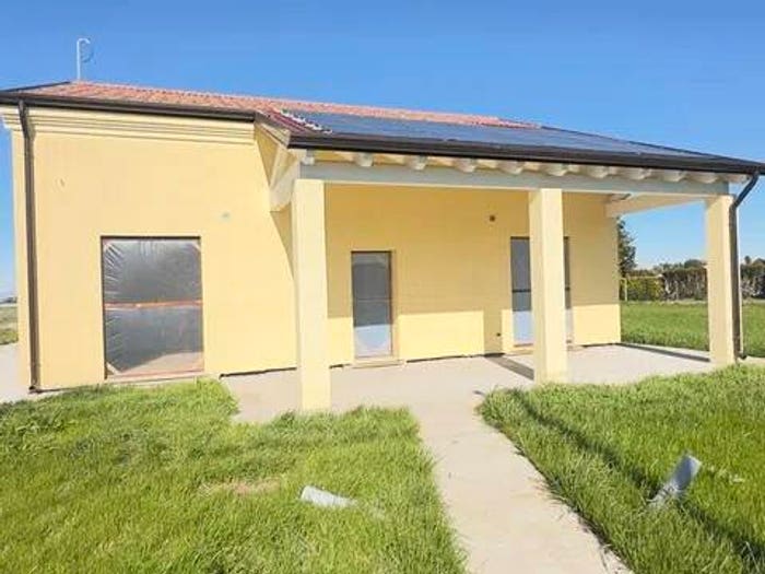 Casa con 5 locali in vendita in Lendinara