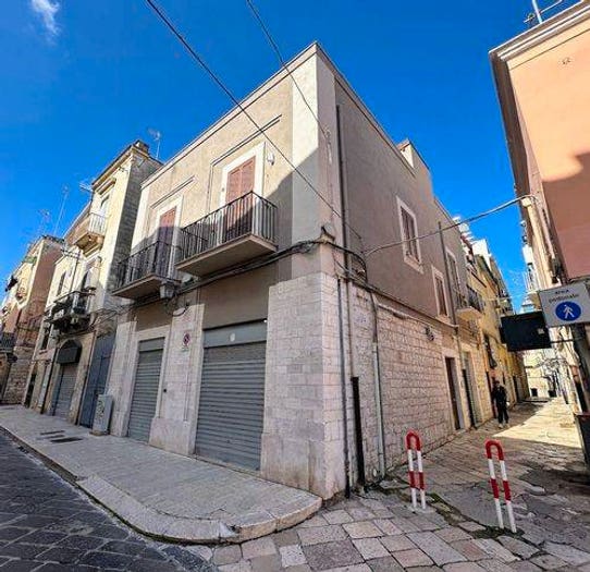 Appartamento con 6 locali in vendita in Via Prospero Colonna, Centro Storico, Barletta