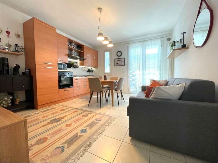 Appartamento trilocale in vendita in Via Don Guerrino Bertolin, Lido Centro Ovest, Jesolo