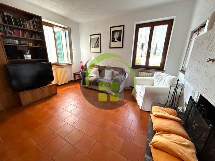 Appartamento trilocale in vendita in Centro, Gandino