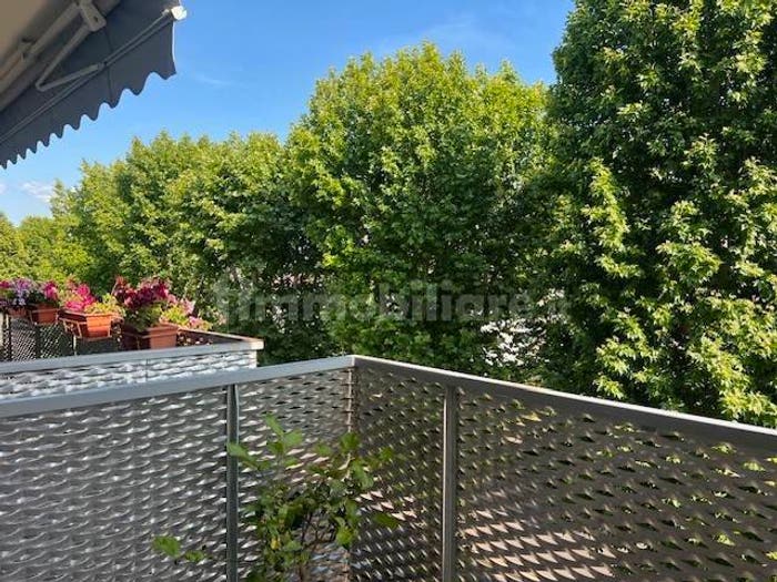 Appartamento con 5 locali in vendita in Via Pistoiese, Brozzi, Firenze
