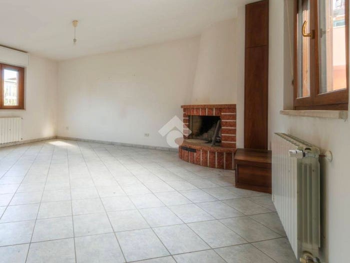 Appartamento con 6 locali in vendita in Via delle Magnolie, Centro, Città di Castello