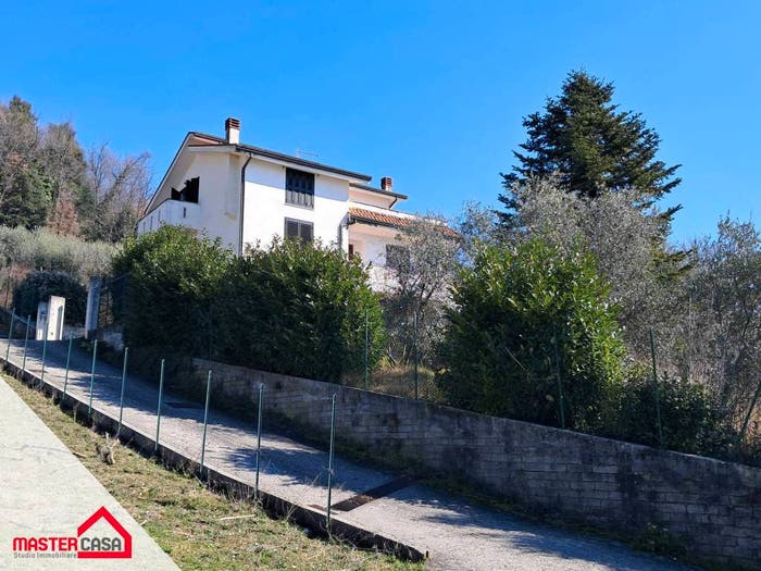 Casa con 5 locali in vendita in Centro, Pescosolido