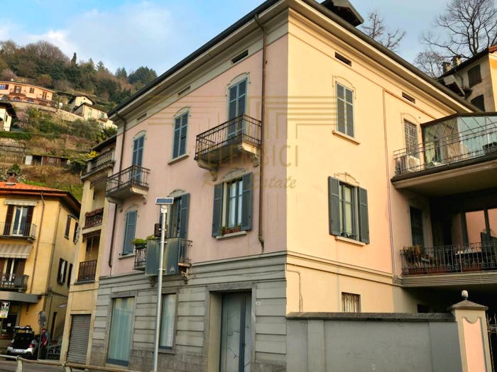 Appartamento quadrilocale in vendita in Via Enrico Caronti, Blevio