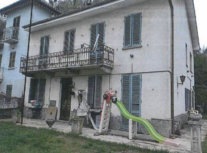 Casa con 6 locali in vendita in Vicolo Del Tuffo, Incisa Scapaccino