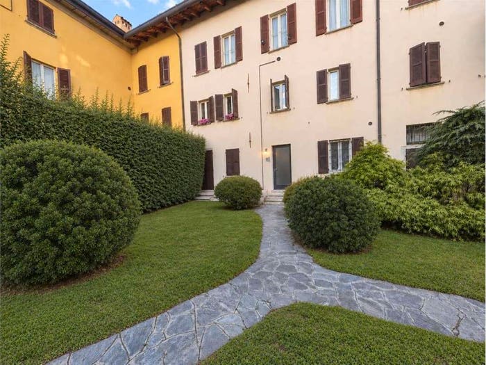 Appartamento trilocale in vendita in Via al Chiarè snc, Centro, Oggiono