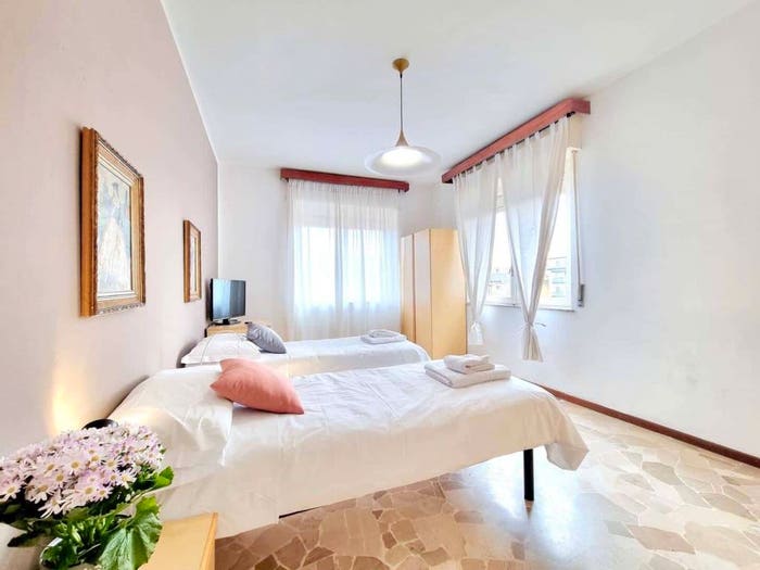 Appartamento trilocale in affitto in Via Ambrogio Binda, Barona, Milano