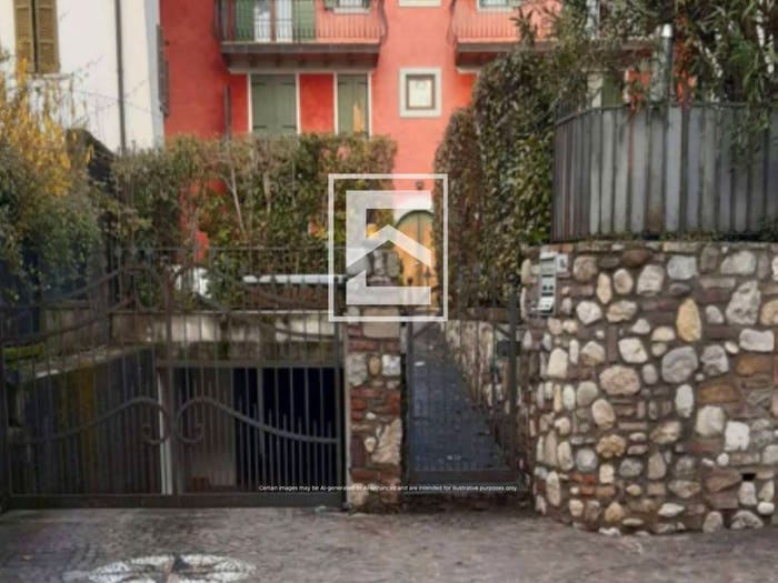 Appartamento quadrilocale in vendita in Via San Carlo Borromeo, Soiano, Soiano del Lago