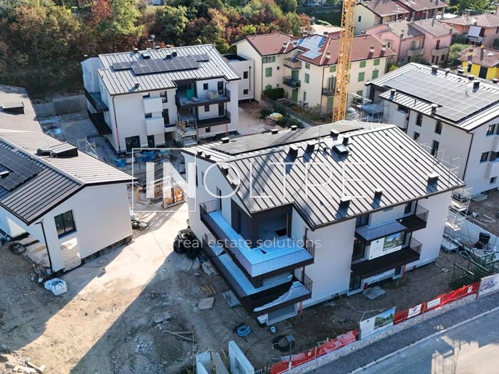 Appartamento trilocale in vendita in Via Ca' Brusà, Cavajon Veronese, Cavaion Veronese