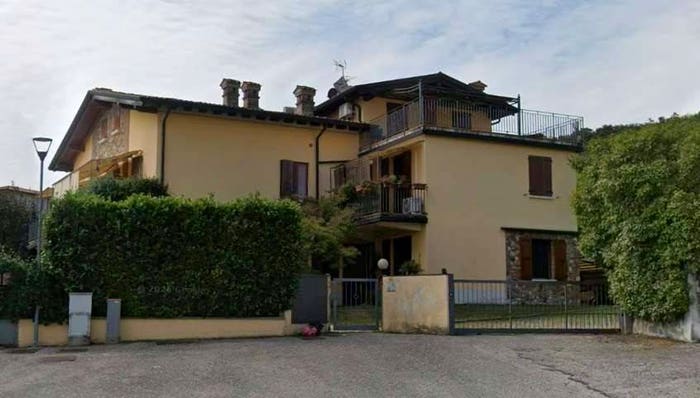 Appartamento trilocale in vendita in via Barcuzzi, Barcuzzi, Lonato del Garda