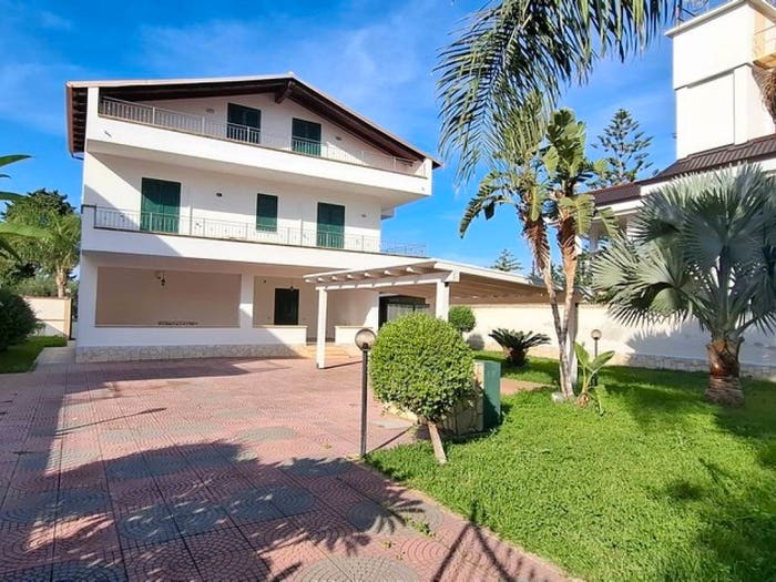 Casa con 6 locali in vendita in Via Milioti, Milioti, Carini