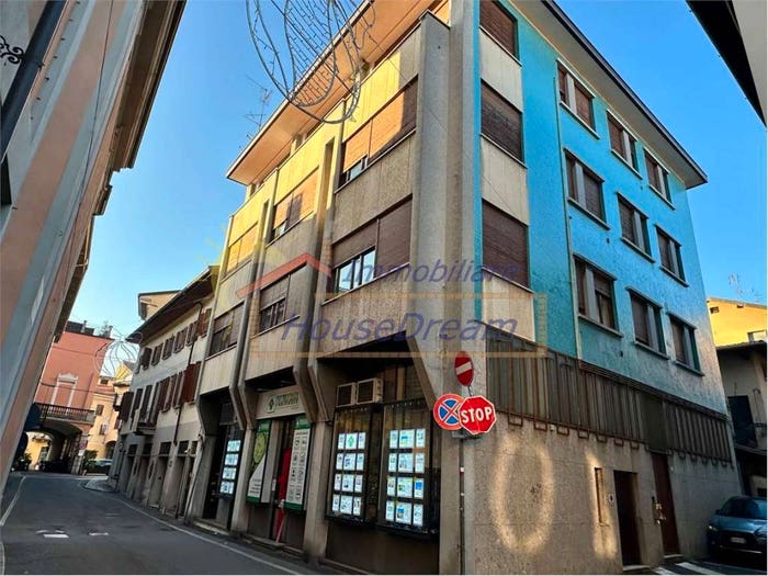 Appartamento con 5 locali in vendita in Via Verjus, Centro, Oleggio