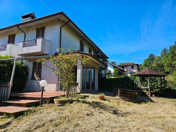 Casa trilocale in vendita in Viale Giuseppe Verdi, Salice Terme, Godiasco Salice Terme