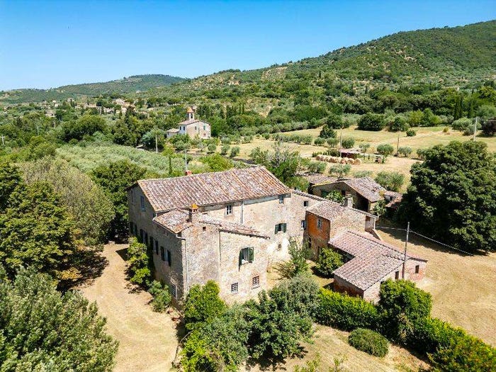 Casa con 6 locali in vendita in Case Sparse San Martino Bocena, Cortona