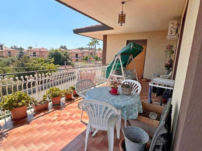 Appartamento con 5 locali in vendita in Via Leonardo da Vinci, Trecastagni