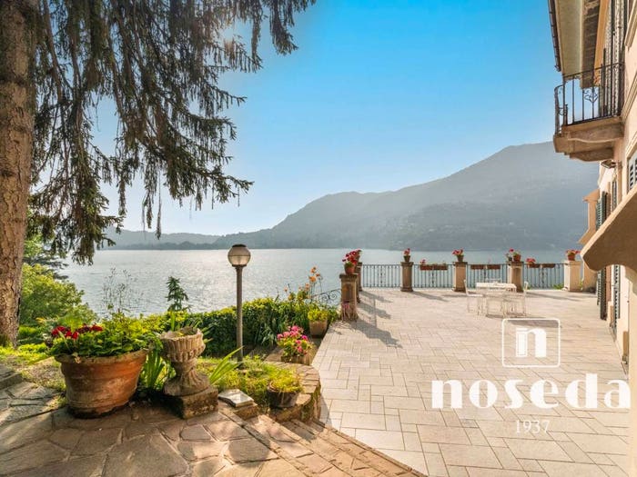 Casa con 6 locali in vendita in Via Enrico Caronti, Blevio