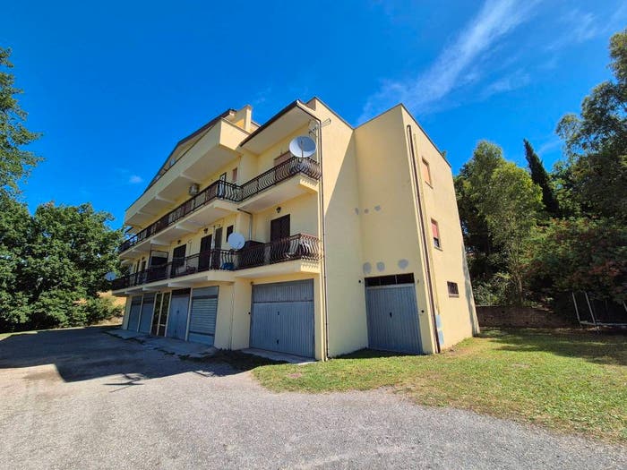 Appartamento trilocale in vendita in Via di Santa Cornelia, Valle Muricana, Roma