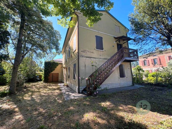 Casa con 6 locali in vendita in Via Roma, Centro, Medolla
