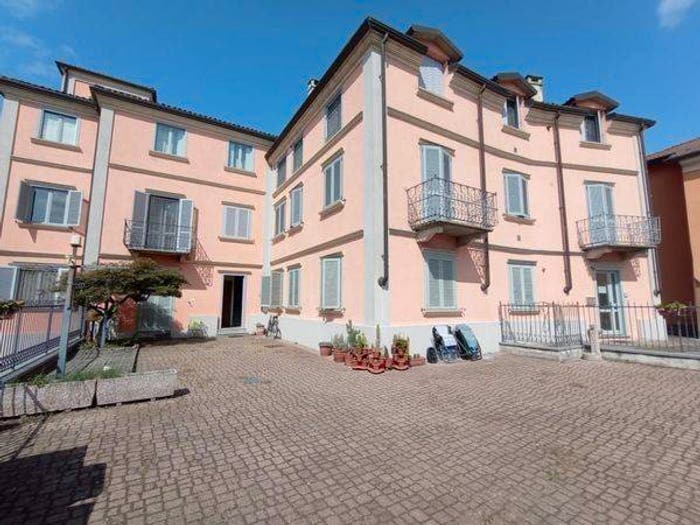 Appartamento quadrilocale in vendita in Piazzetta Dante Alighieri, San Germano Vercellese