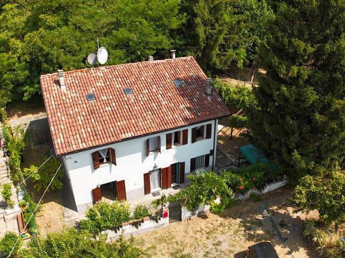Casa con 6 locali in vendita in Via Piazze, Cremolino