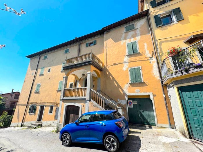 Appartamento con 6 locali in vendita in Via della Scaletta, Centro, Monghidoro