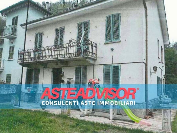 Casa con 6 locali in vendita in Vicolo del Tuffo, Incisa Scapaccino